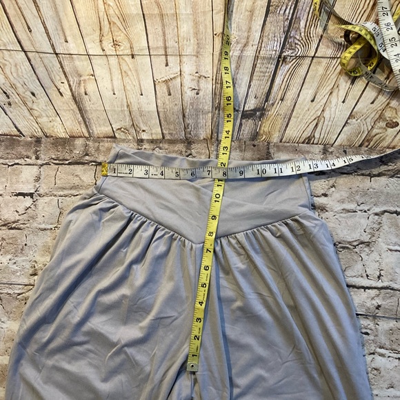 NWT SUNYAA light gray,wide leg,VCross high waist tummy control Yoga pant size L. - Picture 9 of 11